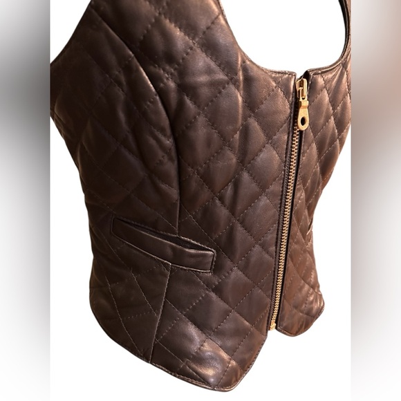 Andrew Marc Women's Black Quilted Vest - Picture 4 of 10
